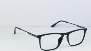 Classic Black Eyeglasses – Unisex Frame